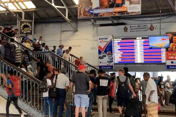 கோட்டை புகையிரத நிலையத்திற்கு முன் வாகன நெரிசல்