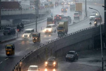 தமிழகத்தில் அடுத்த 2 நாட்களுக்கு ரெட் அலர்ட்