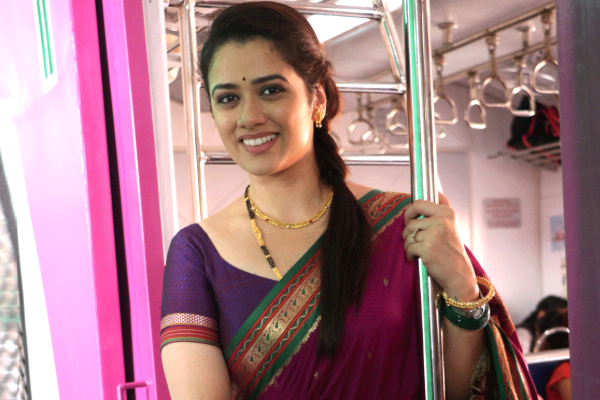 யார் இந்த கிரிஜா? பிரபல நடிகருடன் நெருக்கமான காட்சிகள், திடீர் ட்ரெண்டிங், முழு விவரம்... | Trending Actress Girija Oak Full Details Are Here யார் இந்த கிரிஜா? பிரபல நடிகருடன் நெருக்கமான காட்சிகள், திடீர் ட்ரெண்டிங், முழு விவரம்... | Trending Actress Girija Oak Full Details Are Here