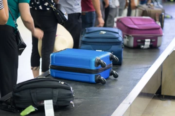 விமான நிலையத்தில் அதிகாரிகளுக்கு அதிர்ச்சி கொடுத்த காத்தான்குடிவாசி!