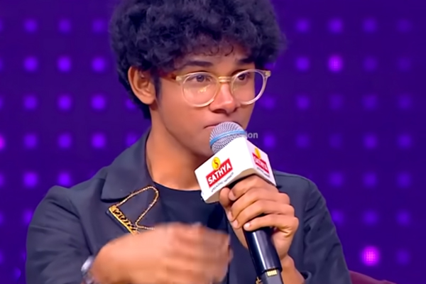 Super Singer: ஒட்டுமொத்த அரங்கத்தையே கண்ணீரில் ஆழ்த்திய நிகில்.. நடந்தது என்ன? | Super Singer Nikhil Crying Hole Stage Cry