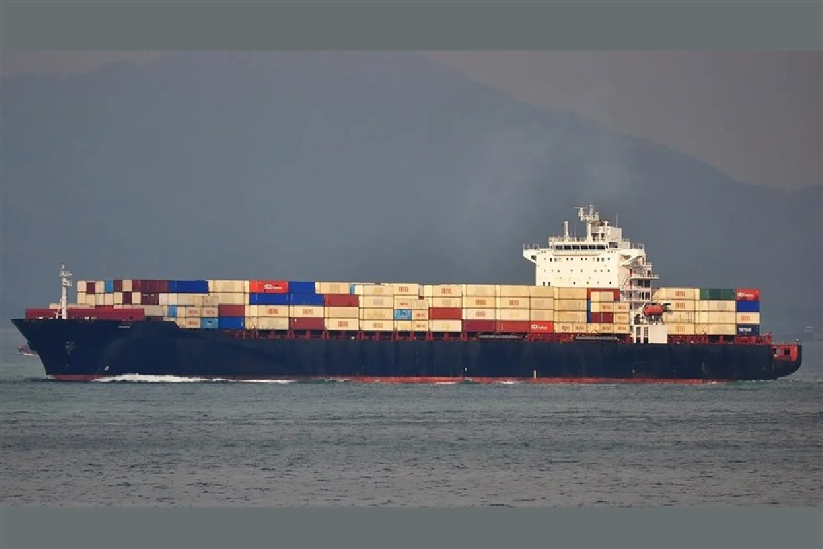 கப்பல் ஊழியர்களின் பாதுகாப்பு : பதிலடியை தாமதப்படுத்திய ஈரான் இராணுவம் | Iran Delays Response To Us Attack On Cargo Ship