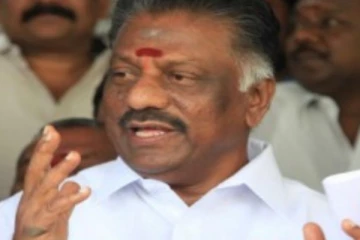 அதிமுக தேர்தல் அறிக்கையைப் பற்றி பேச ஸ்டாலினுக்கு தார்மீக உரிமை கிடையாது - பன்னீர்செல்வம்