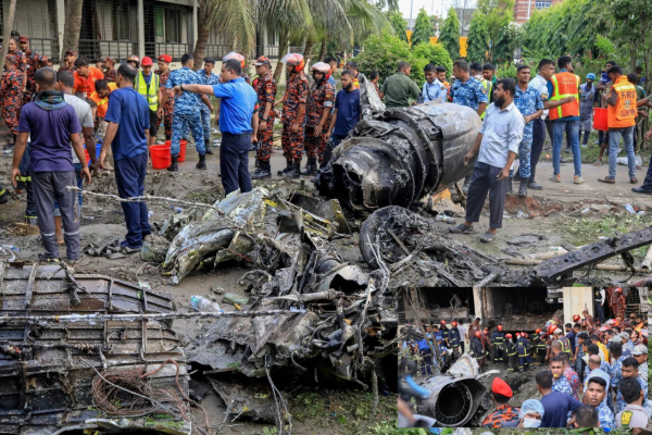 bangladesh plane crash death toll 31