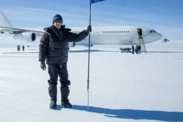 அண்டார்டிகாவில் தரையிறங்கிய சாதனை படைத்த ஏர்பஸ் விமானம்