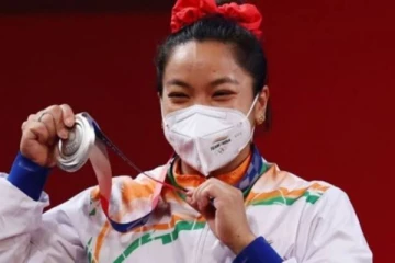 இந்தியாவின் வெள்ளி மங்கை மீராபாய் சானு சாதித்த பின்னணி...!