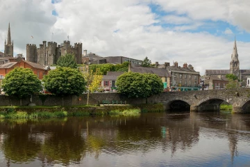 எங்க நாட்டுக்கு வாங்க ரூ.71 லட்சம் தற்றோம்..! - அதிரடி அறிவிப்பை வெளியிட்ட பிரபல நாடு..!