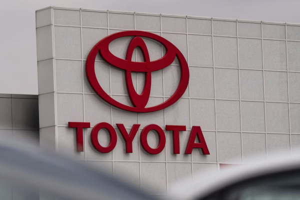 கனடாவிலிருந்து திரும்பப் பெறப்படும் டொயோட்டா வாகனங்கள் | Toyota Recalls More Than A Dozen Models