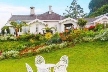 நுவரெலியாவில் பெருந்திரளான சுற்றுலாப் பயணிகள்