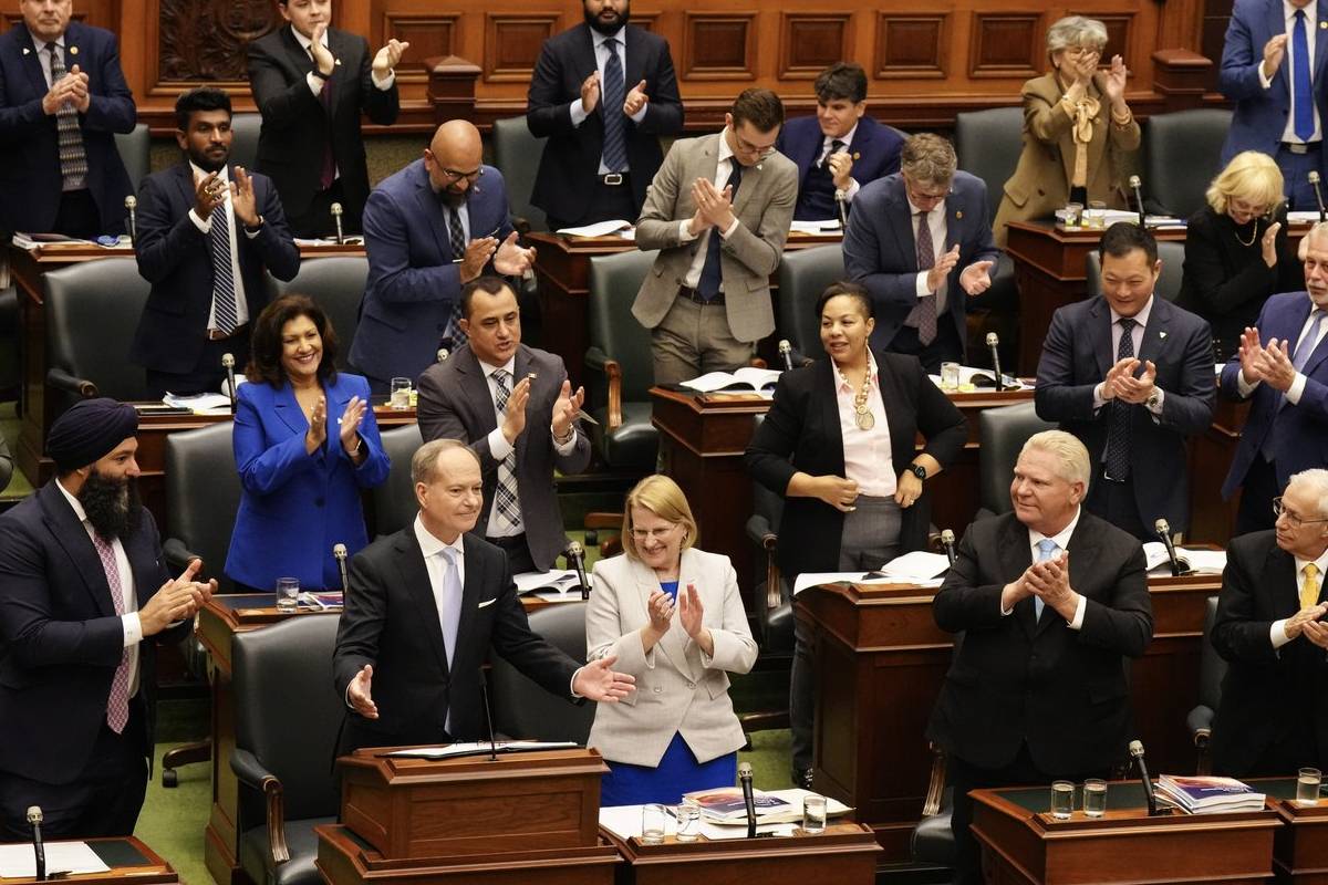 சிறு வணிகங்களுக்கும் முன்னுரிமை..! வெளியான ஒன்ராறியோ 2026 வரவுசெலவுத் திட்டம் | Ontario 2026 Budget சிறு வணிகங்களுக்கும் முன்னுரிமை..! வெளியான ஒன்ராறியோ 2026 வரவுசெலவுத் திட்டம் | Ontario 2026 Budget