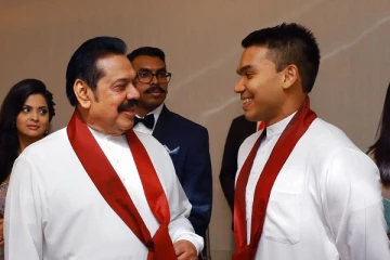 மக்களின் கடும் எதிர்ப்பால் கூட்டத்தை தவிர்த்த நாமல்