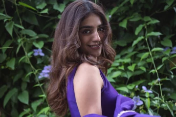 நடிகை பிரியா வாரியாரின் அழகிய ஸ்டில்கள்