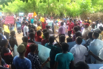 கிளிநொச்சி - பொன்னாவெளி சுண்ணக்கல் அகழ்வு: நூறாவது நாளாக தொடரும் மக்கள் போராட்டம்