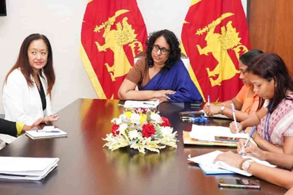 புதிய கல்விச் சீர்திருத்தம் : அமெரிக்க தூதுவரிடம் ஆதரவு கோரும் பிரதமர் ஹரிணி | Us Ambassador Julie Chung Meet Prime Min Harini