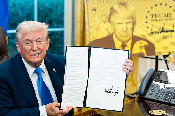 ரூ.9 கோடியில் குடியுரிமை; கோல்டு கார்டு விசா - என்னென்ன சிறப்பம்சங்கள்? | Us Gold Card Visa Benefits Details Tamil ரூ.9 கோடியில் குடியுரிமை; கோல்டு கார்டு விசா - என்னென்ன சிறப்பம்சங்கள்? | Us Gold Card Visa Benefits Details Tamil