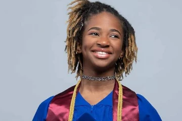 13 வயதில் மருத்துவ கல்லூரி செல்லும் மாணவி!