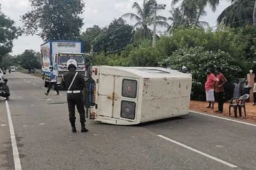 கோவிட் சடலத்துடன் சென்ற வாகனம் விபத்து; சாரதிக்கு நேர்ந்த கதி