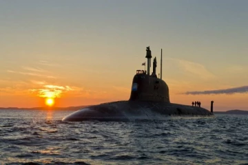 தென்சீனக் கடலில் ஏற்பட்டுள்ள பதற்றம்! அமெரிக்காவின் அணுவாயுத நீர்மூழ்கி கப்பல் மீது தாக்குதல்