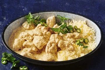 அட்டகாசமான சுவையில் வெள்ளை சிக்கன் குருமா: ரெசிபி இதோ