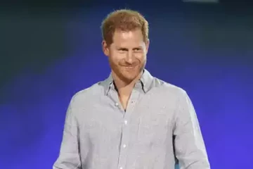 பிரசவ விடுப்பின் நடுவில் பணிக்கு திரும்பிய இளவரசர் ஹரி: அப்படி என்ன அவசர வேலை?