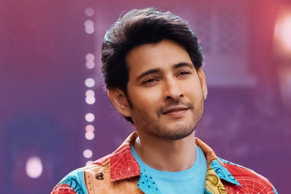 அச்சு அசல் அப்பாவை போலவே வளர்ந்து நிற்கும் நடிகர் மகேஷ் பாபுவின் மகன்! வைரலாகும் புகைப்படம் | Actor Mahesh Babu Son Latest Photo