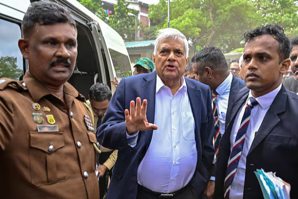 ரணிலின் உடல்நிலை குறித்து தற்போது வெளியான அறிவிப்பு! உணவு - தண்ணீர் இன்மையால் ஏற்பட்ட ஆபத்து | Ranil Wickremesinghe Arrested