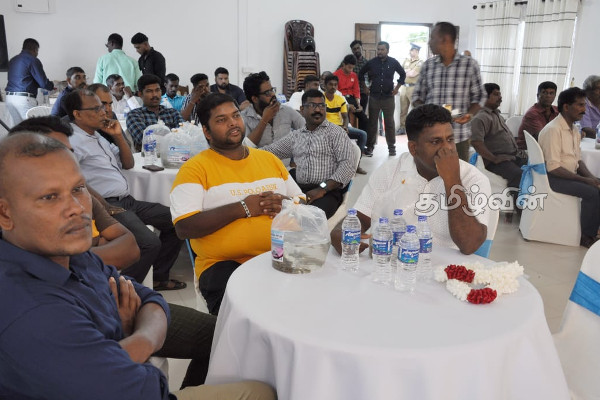 கடலட்டை பண்ணைகளை பூகோள அரசியலுடன் சம்மந்தப்படுத்துவது அடிப்படையற்றது: அமைச்சர் டக்ளஸ் சாடல் | Cuddalati Farm Malpractice Douglas