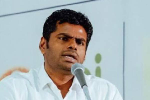 ஏபிசிடி தெரியாதவர்களெல்லாம் இன்னைக்கு அரசியல்வாதி : அண்ணாமலை விமர்சனம் | Abcd Have Become Politicians Today Annamalai ஏபிசிடி தெரியாதவர்களெல்லாம் இன்னைக்கு அரசியல்வாதி : அண்ணாமலை விமர்சனம் | Abcd Have Become Politicians Today Annamalai