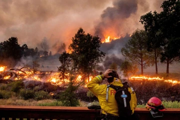 அமெரிக்காவில் காட்டுத்தீயால் 135 ஏக்கர் எரிந்து நாசம்!