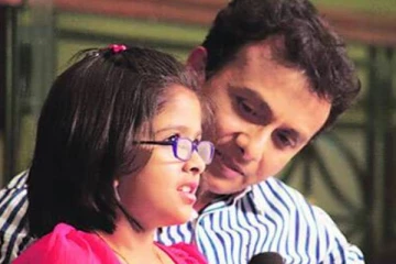 பாடகர் உன்னி கிருஷ்ணனின் மகள் உத்ராவா இது, நாயகி போல் உள்ளாரே?- லேட்டஸ்ட் க்ளிக் பார்த்து அசந்து போன ரசிகர்கள்