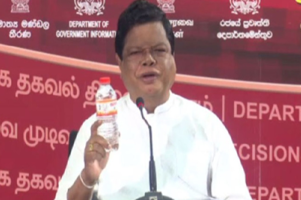 போத்தலை திரும்ப வழங்கினால் 10 ரூபாயை பெறலாம்! வர்த்தக அமைச்சர் வெளியிட்ட அறிவித்தல் - ஐபிசி தமிழ்