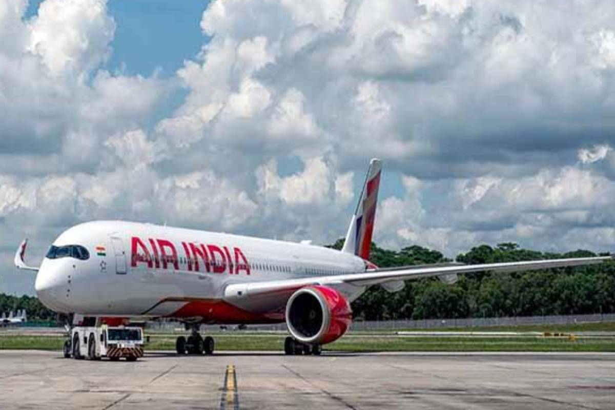 சர்வதேசத்தில் ஏற்பட்ட பெரும் பயண குழப்பம்! பரபரப்புக்கு மத்தியில்149 பயணிகளுடன் வந்திறங்கிய விமானம் | Uae Limited Flights Amid Travel Across Middle East
