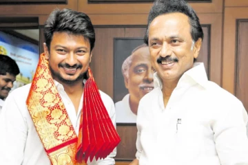 துணை முதல்வர் ஆகிறாரா உதயநிதி? - மு.க.ஸ்டாலினுக்கு கோரிக்கை வைக்கும் காங்கிரஸ் பிரமுகர்