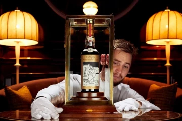 லண்டனில் ஏலத்திற்கு வரும் உலகின் மிக விலையுயர்ந்த ஸ்காட்ச் விஸ்கி