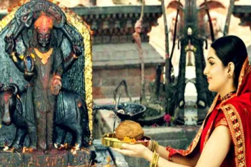 சனிக்கிழமைகளில் நாம் கருப்பு நிற ஆடை அணிவதால் கிடைக்கும் நன்மைகள்