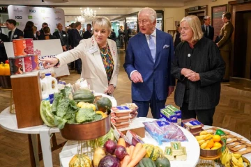 ඉතිරිවන කිසිදු කෑමක් ඉවත දැමීම තහනම් - ලොවක් හැරිලා බැලූ රාජ නීතිය