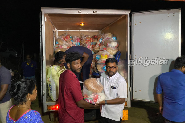 முல்லைத்தீவில் ஐ.பி.சி தமிழின் உறவுப்பாலத்தால் நிவாரணப் பொதிகள் வழங்கி வைப்பு | Ibc Tamil Urauppalam Relief Work Mullaitivu