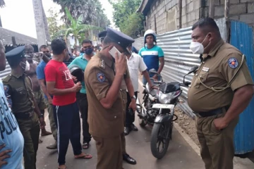 யாழில்   வாகனத்தில்  வந்த கும்பல் அட்டகாசம்;  நபர் ஒருவருக்கு நேர்ந்த கதி