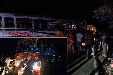 சற்று முன்னர் திருகோணமலையில் விபத்துக்குள்ளான பேருந்து.. 23 பேர் படுகாயம்