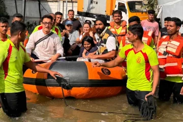 மிக்ஜாம் புயல் வெள்ளத்தில் சிக்கிய நடிகர் அமீர்கான்! தமிழ் நடிகருடன் பத்திரமாக மீட்பு