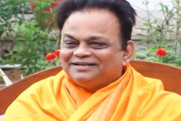 பள்ளி மாணவிகளிடம் வன்புணர்வு சீண்டல்... மருத்துவமனையிலிருந்து எஸ்கேப் ஆன சிவசங்கர் பாபா