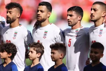 கத்தாரில் மெளன போராட்டத்தை கைவிட்ட ஈரான் கால்பந்து வீரர்கள்: உயிர் பயம் தான் காரணமா?