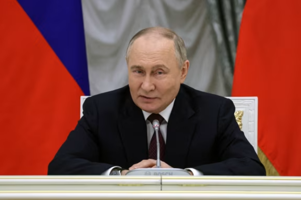 இந்தியாவில் அனைவரும் ஹிந்தி பேசுவதில்லை - இந்தியர்களை புகழ்ந்த புடின் | Putin Says 3 In 1 Only Speaks Hindi In India