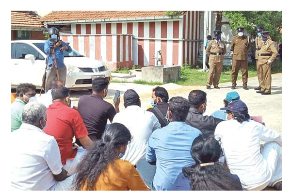 கடற்படையினரின் நில அபகரிப்பிற்கு எதிராக யாழில் நாளை போராட்டம் | Land Acquisition Protest Against Srilanka Navy