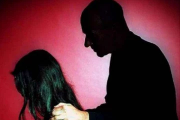 13 வயது சிறுமி 5 மாத கர்ப்பம் - தந்தையின் நண்பர் வெறிச்செயல்!