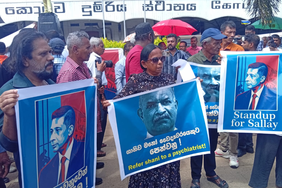 என் மகனை உயிருடன் ஒப்படையுங்கள், பலிகொடுக்க என்னால் முடியாது ; சுரேஸ் சலேவின் தாய் | Suresh Sallay S Mother Demands Son Alive என் மகனை உயிருடன் ஒப்படையுங்கள், பலிகொடுக்க என்னால் முடியாது ; சுரேஸ் சலேவின் தாய் | Suresh Sallay S Mother Demands Son Alive