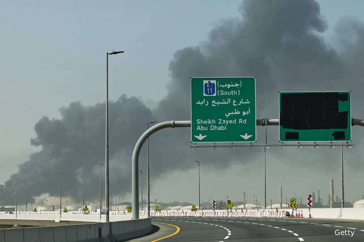 அமீரகத்திலுள்ள இந்தியர்களுக்கு தூதரகம் வெளியிட்டுள்ள எச்சரிக்கை செய்தி | Indian Embassy Advise To Nationals In Uae Amid War