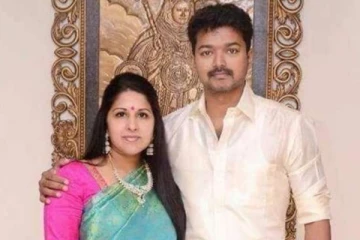 மனைவி சங்கீதாவிற்கு விஜய் வாங்கி கொடுத்த பரிசு.. அதுவும் எப்போது தெரியமா