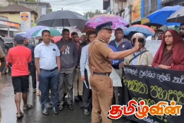 தலவாக்கலை பிரதேச செயலகத்திற்கு பெளதீக வளம் கோரி பாரிய ஆர்ப்பாட்டம்