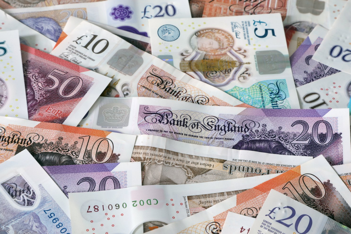 ஏப்ரல் 8 முதல் பிரித்தானிய விசா கட்டணங்களில் மாற்றம் | Uk Visa Application Fees To Rise From 8 April